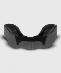 0c77cfd58e2b335f5b92d42c4f9c80ec7fd8ebd9_MOUTHGARD_PREDATOR_GREY_BLACK_SD_01